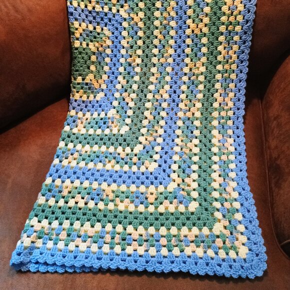 Vintage Handmade Crochet Baby / Throw Blanket - Picture 8 of 8